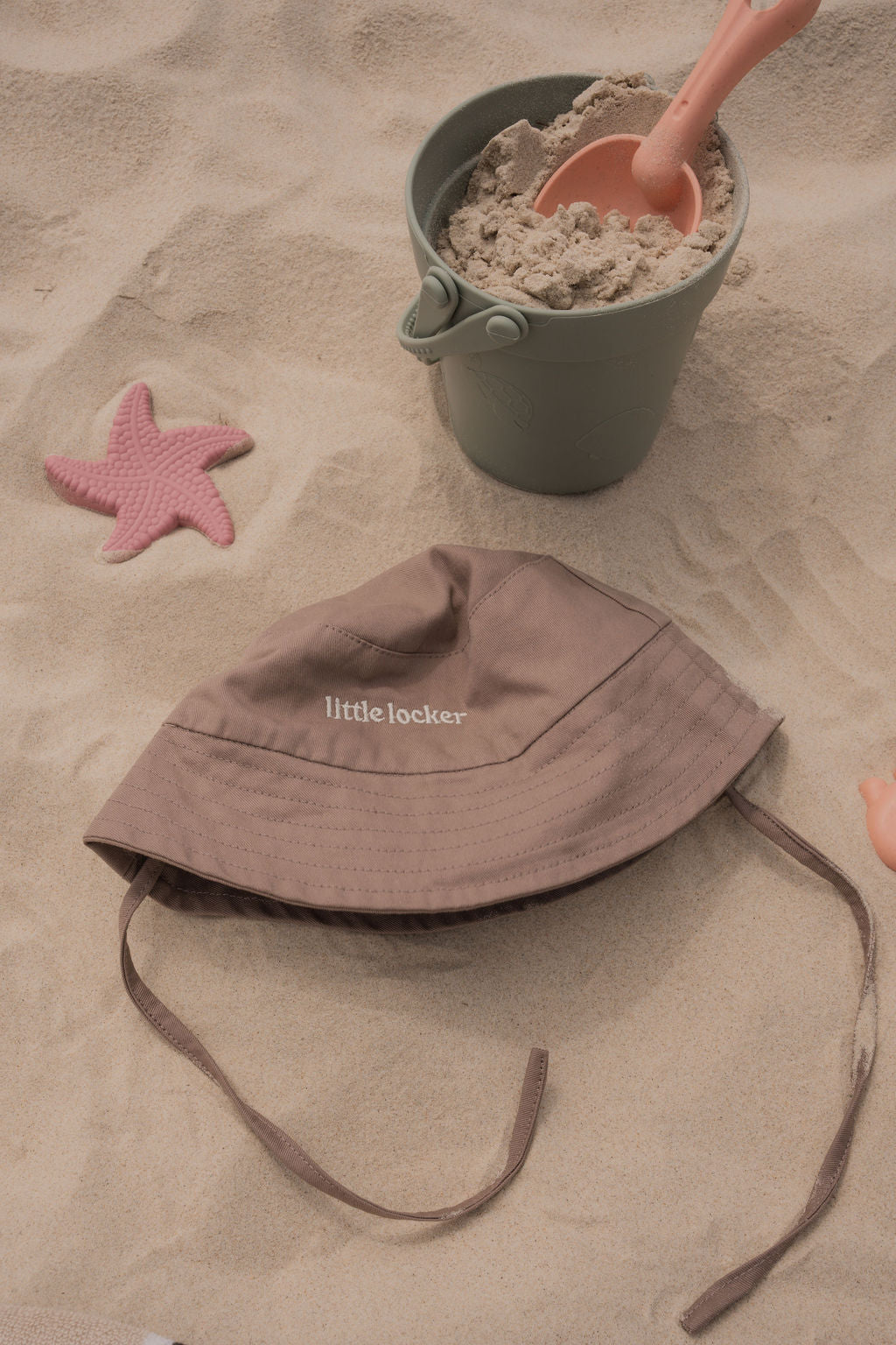 LITTLE LOCKER MOCHA BUCKET HAT